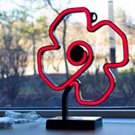 LED POPPY LIGHT WITH BASE